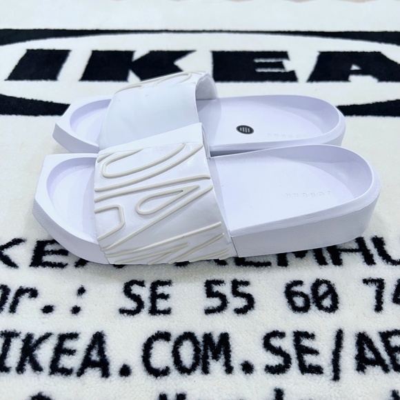 Women's Nike Jordan White Nola Slides - Picture 1 of 8